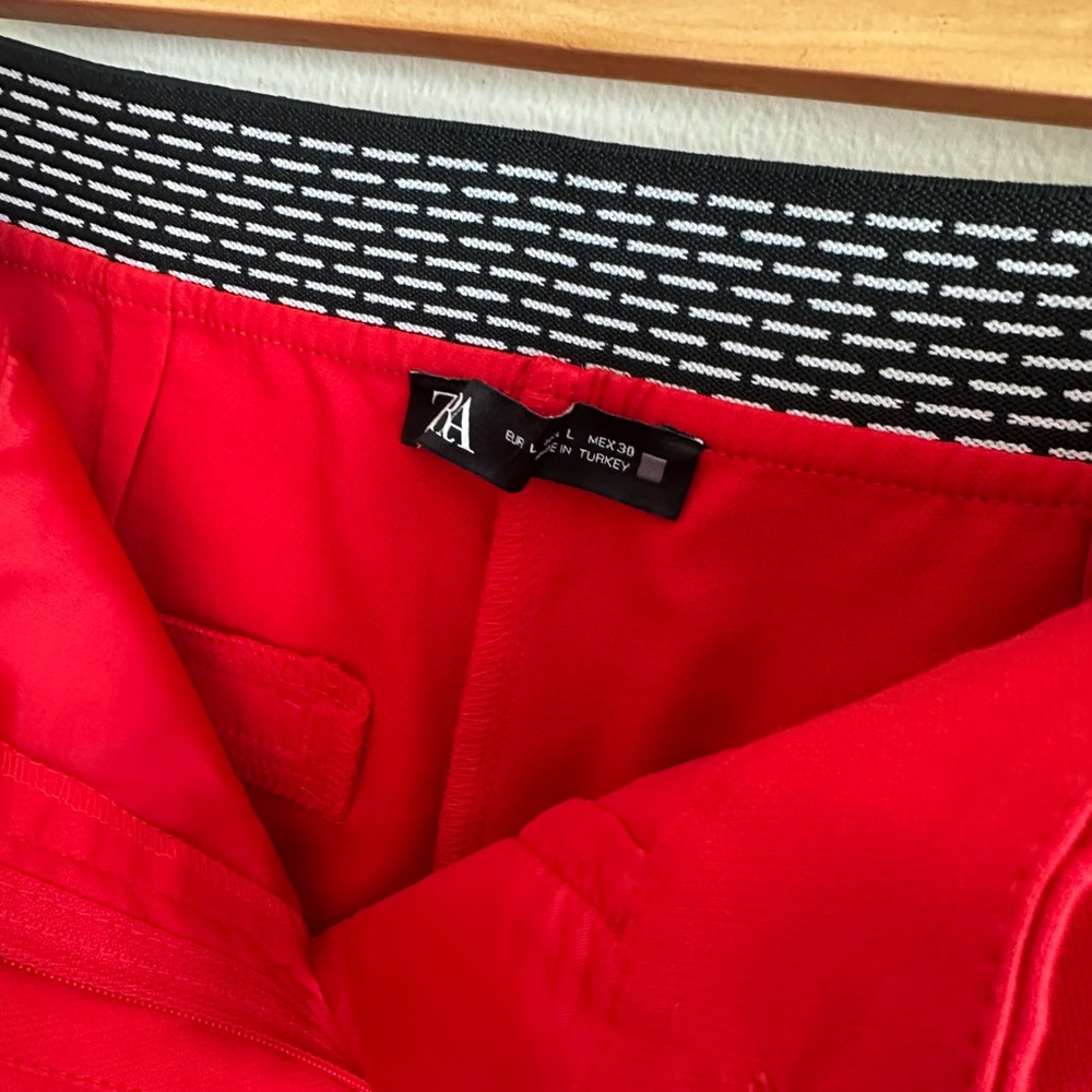 Zara Bold Red Pants - Picture 3 of 5